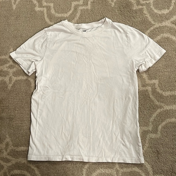 H&M Kids’ white T-shirt, size 10–12 - Picture 1 of 3